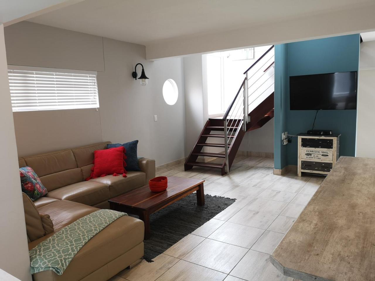 The Waterfront Cottage F12 Swakopmund Bagian luar foto