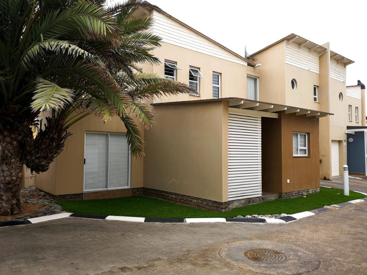 The Waterfront Cottage F12 Swakopmund Bagian luar foto